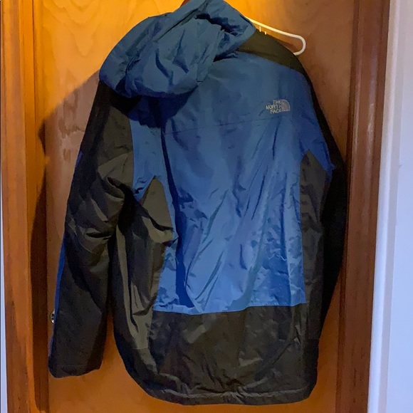 The North Face Winter Coat System - Nylon Shell/Fleece Zip Out Liner - Picture 2 of 3